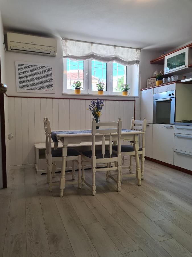 Apartmani Maretimo Primosten Exterior photo