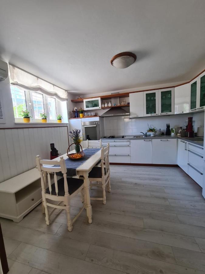 Apartmani Maretimo Primosten Exterior photo